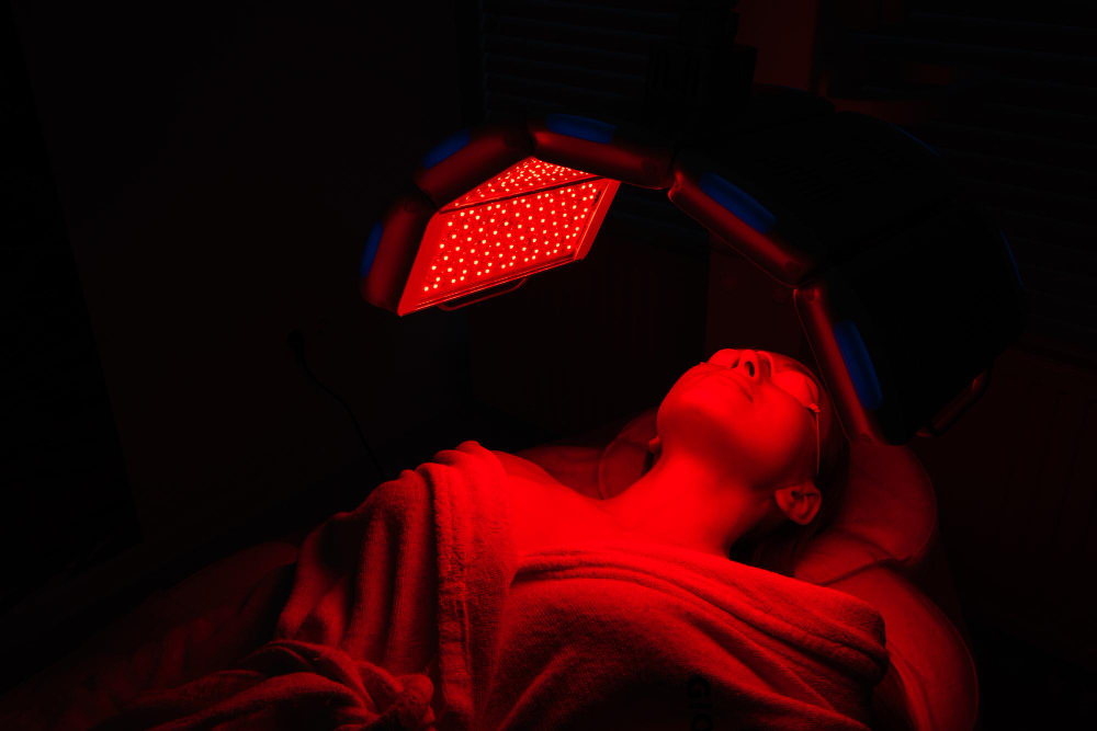 Alopecia areata red light therapy